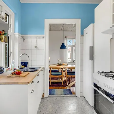 3 Bedroom Amazing In Holiday home