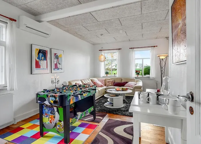 بيت للعطل Stunning In With Wifi Tranekær